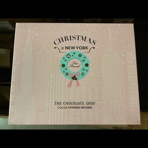 TOO FACED CHRISTMAS IN NEW YORK MAKEUP COLLECTION (BNIB)